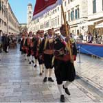 Dolazak svadbene povorke na Stradun